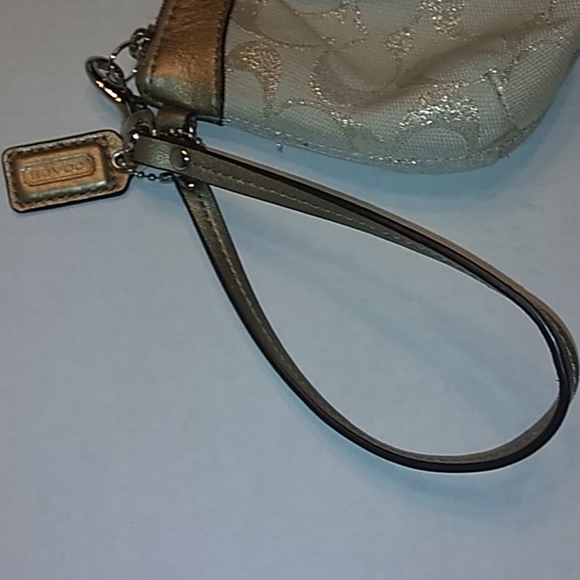 Coach wristlet. - Picture 2 of 11